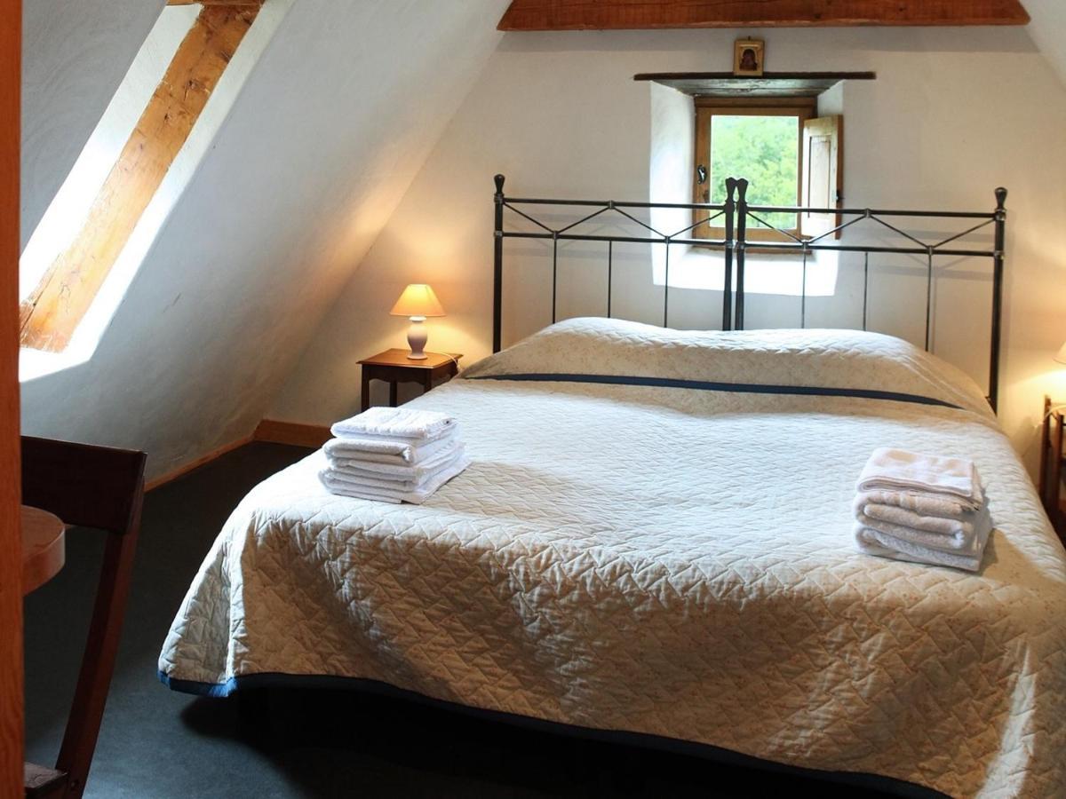 Chambres D'Hotes Avec Piscine La Rossillonie ベナック・エ・カズナック 部屋 写真