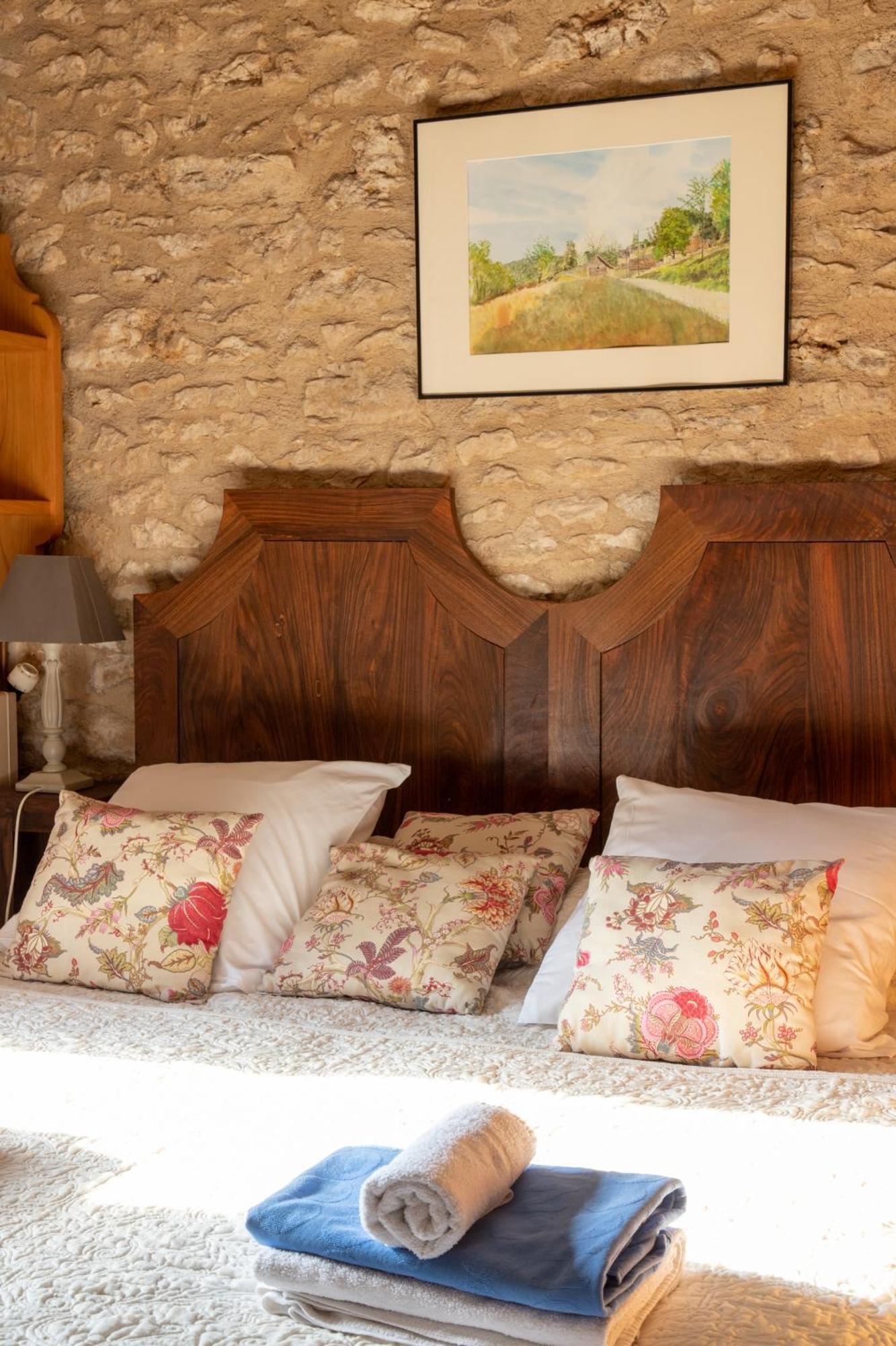 Chambres D'Hotes Avec Piscine La Rossillonie ベナック・エ・カズナック 部屋 写真