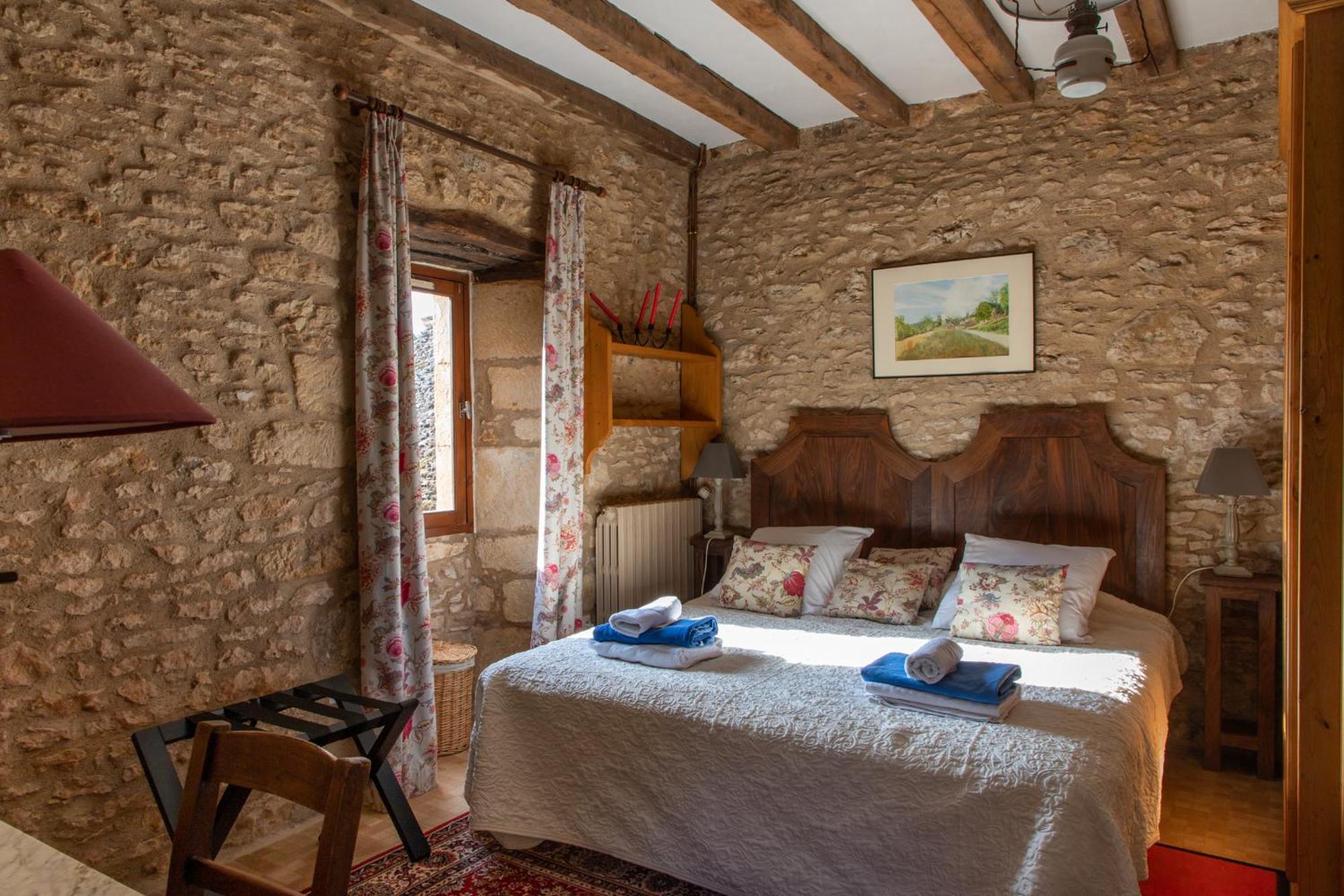 Chambres D'Hotes Avec Piscine La Rossillonie ベナック・エ・カズナック 部屋 写真